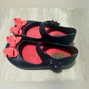 Chic Mini Melissa Navy & Pink Bow Shoes – Size 8